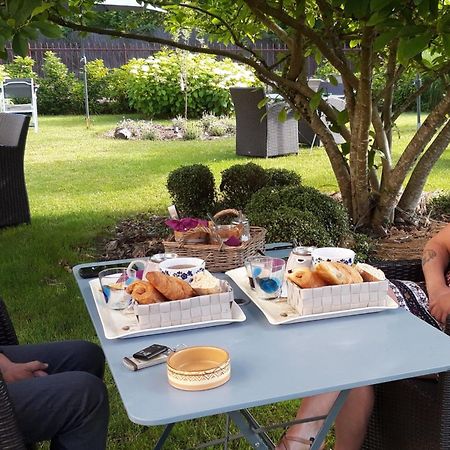 Logis Hotel De La Chapelle 밀롱라샤펠 외부 사진