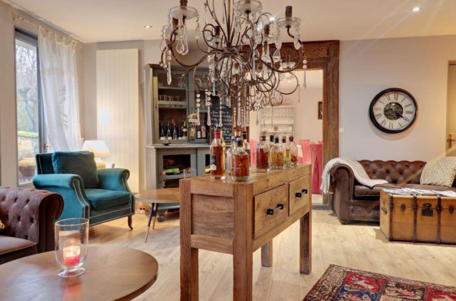 Logis Hotel De La Chapelle 밀롱라샤펠 외부 사진
