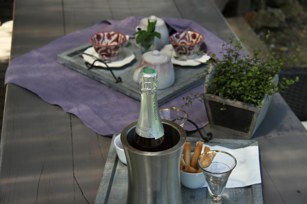 Logis Hotel De La Chapelle 밀롱라샤펠 외부 사진